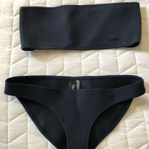 Triangl Neoprene 2 piece bikin!